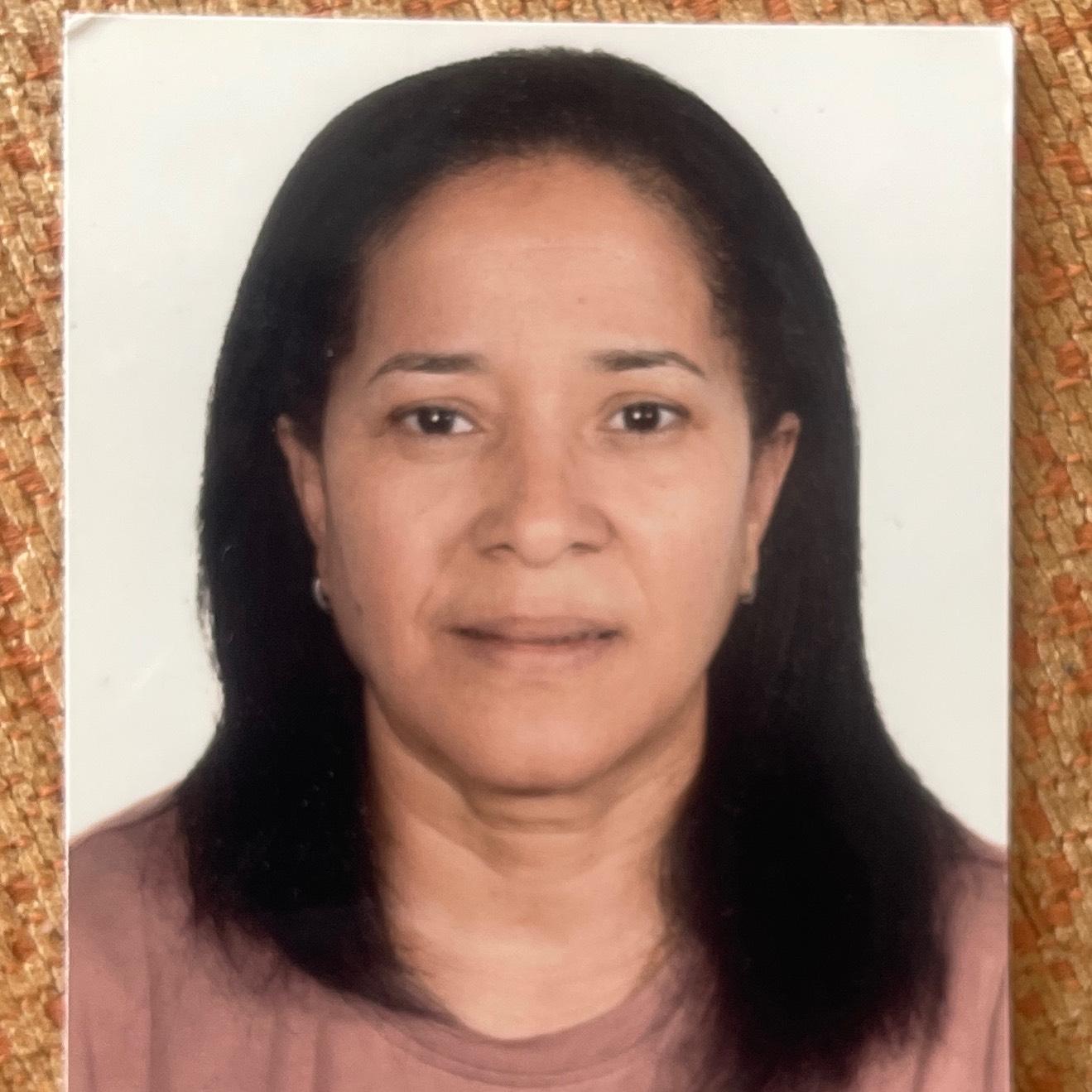 DEYANIRA SANTOS GUZMAN