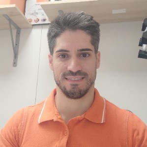 VÍCTOR FERNÁNDEZ URRESTARAZU