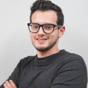 Adonis Fernández