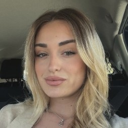 PAULA TOMÁS MAS