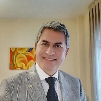 Yon Cruzado Tirado
