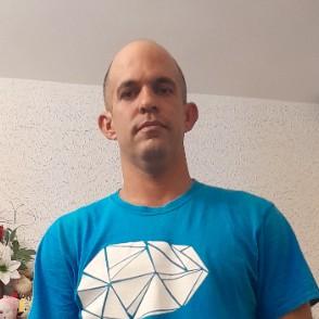 Tomas Nemesio Gutierrez Roman