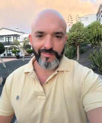 Roger García