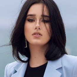 CAMILA HERVELLO
