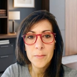 María Gloria Sopeña González