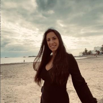 ANA PIÑOL