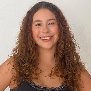ESTEFANÍA VENTURINI