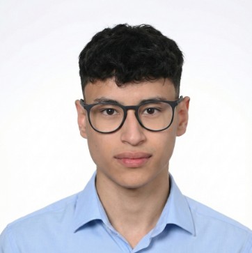 Aaron Banegas Flores